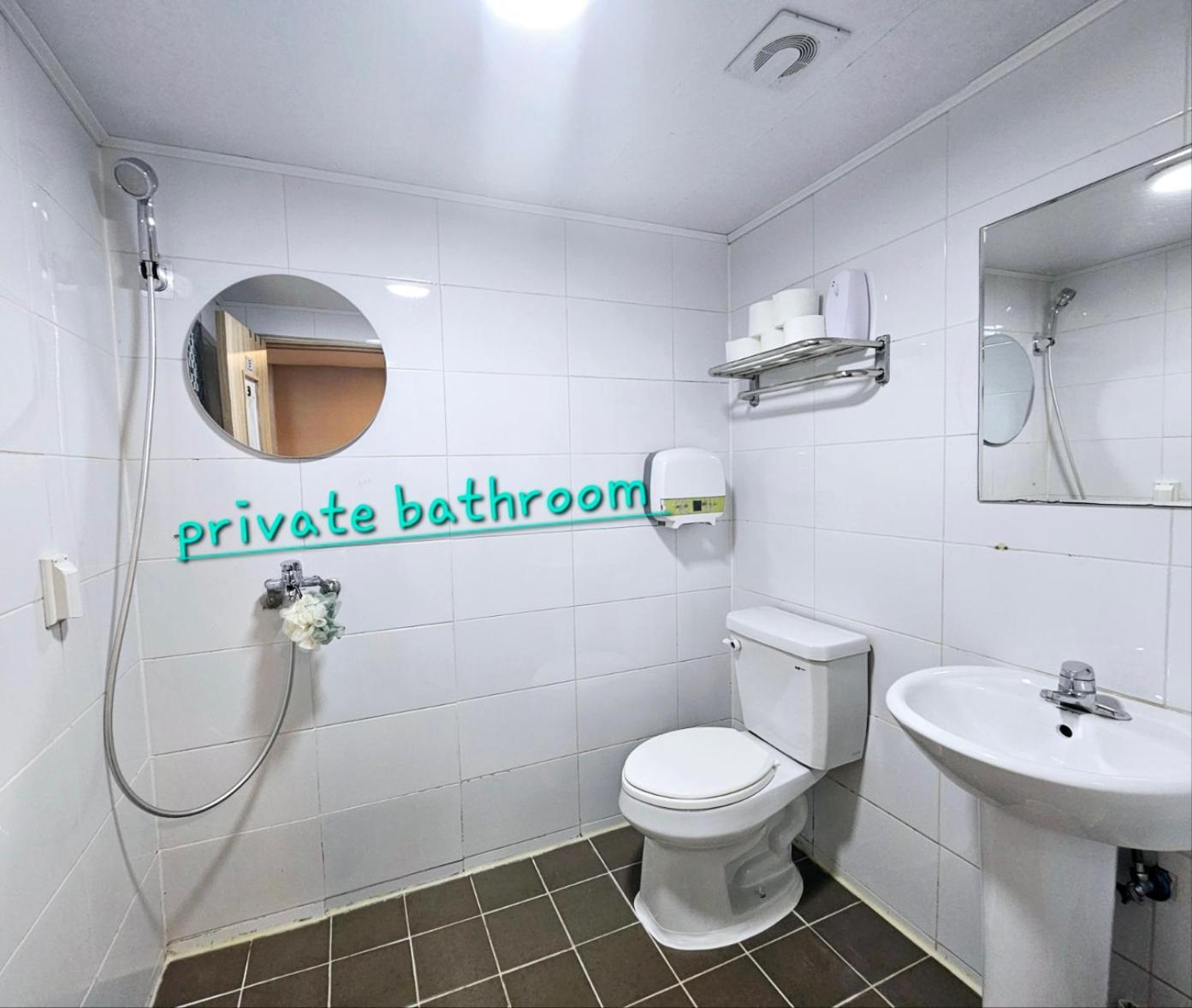 Hongdae Guest House Room#G#E#D#R#M ソウル特別市 エクステリア 写真