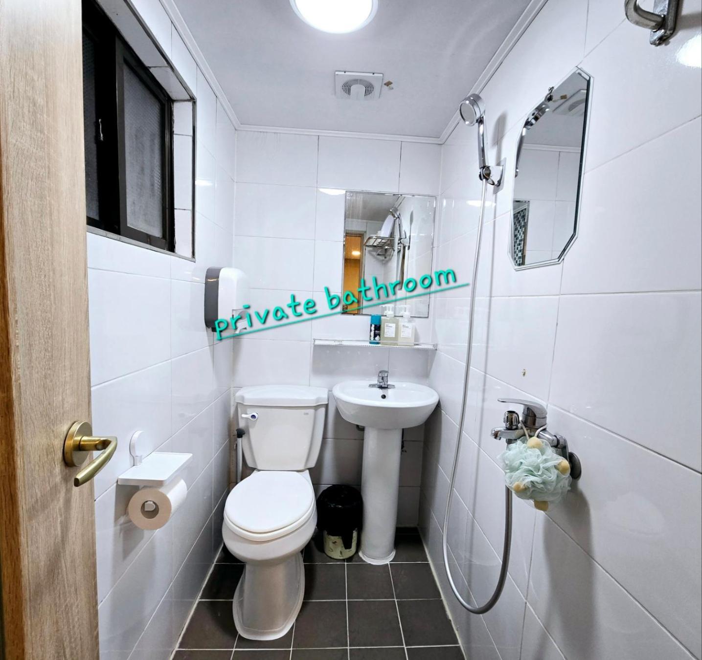 Hongdae Guest House Room#G#E#D#R#M ソウル特別市 エクステリア 写真